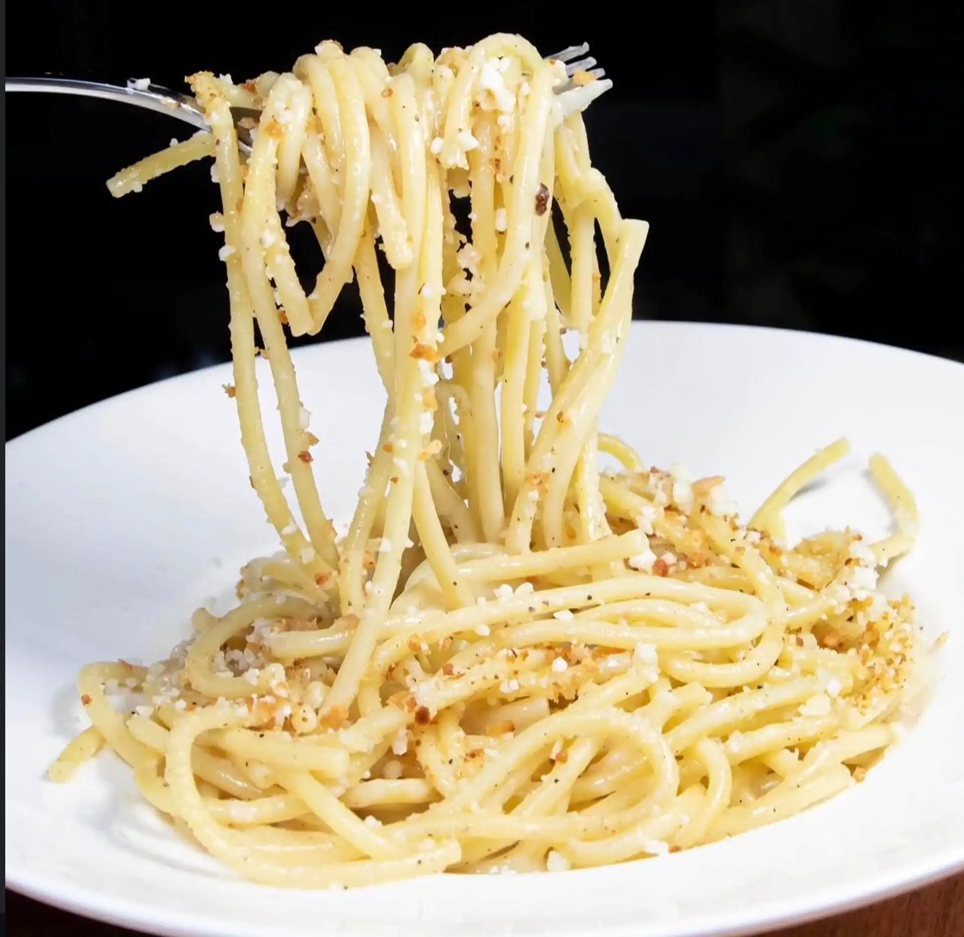 Bucatini Cacio e Pepe